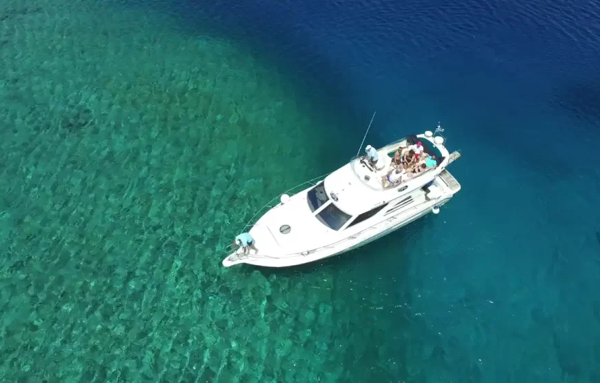 Mykonos South Beaches Private Luxury Yacht With Lunch(YACHT CRANCHI 40)