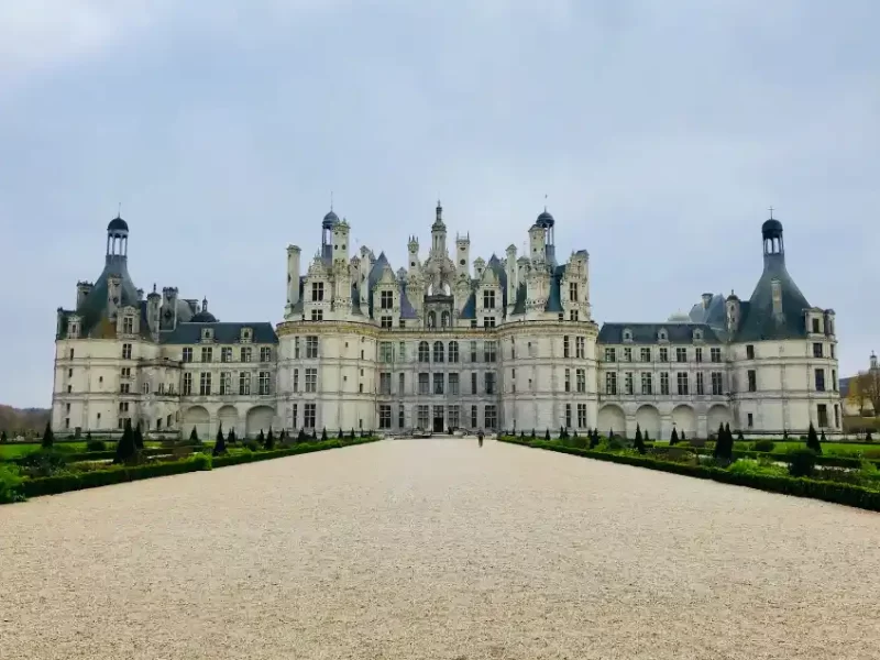 Loire Valley Castles Guided Tour From Paris France