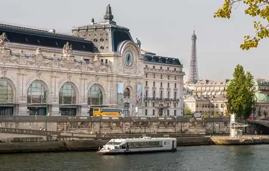 River Lunch Cruise Paris