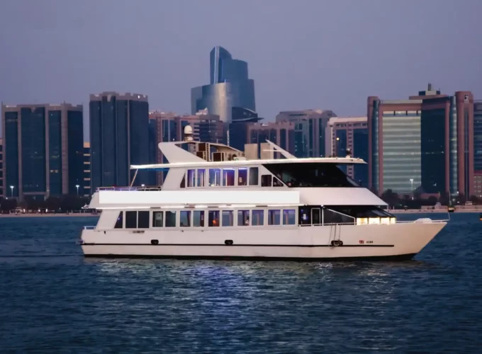 Dinner Cruise Yacht in Abu Dhabi