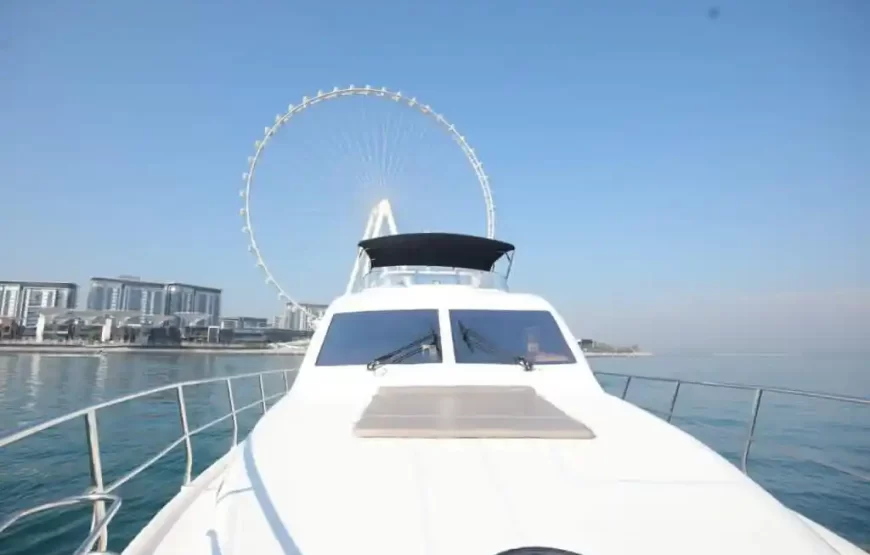 Yacht Rental in Dubai Marina For 1 Hour